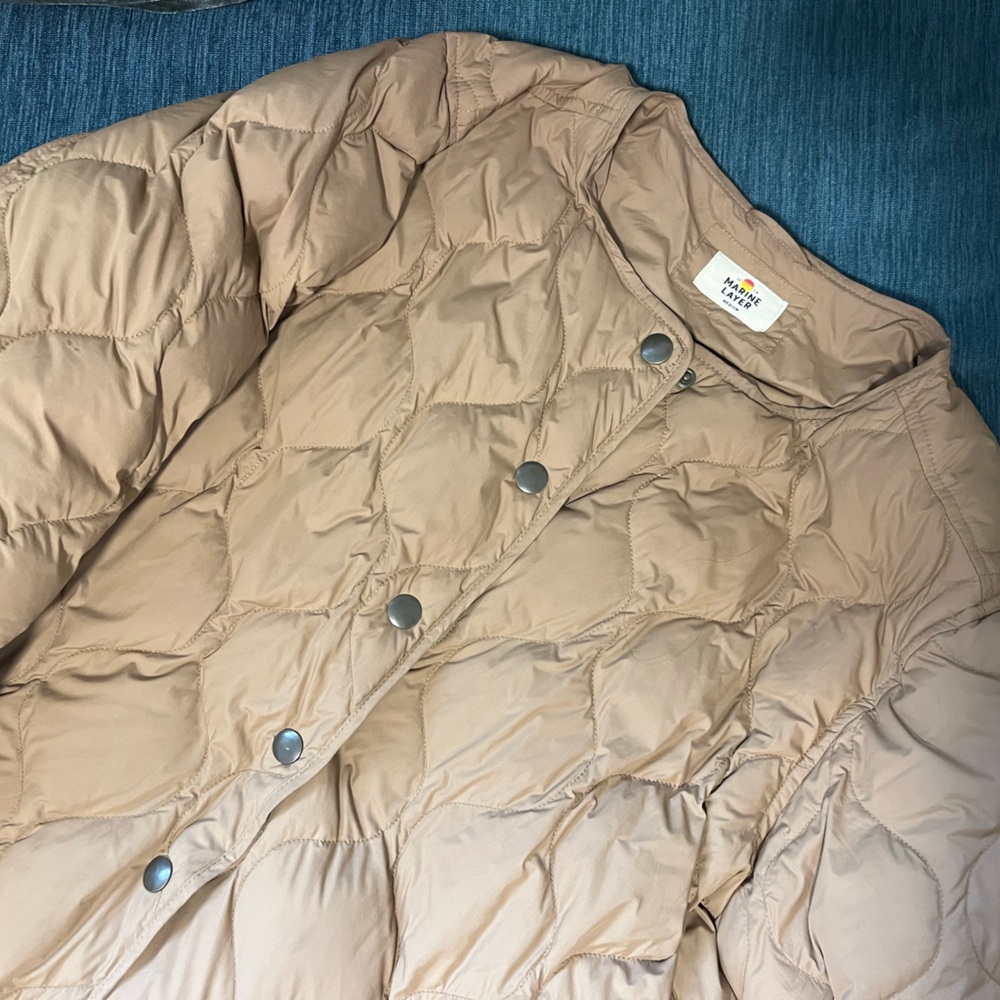 Marine Layer Calista Quilted Women's Puffer Jacket - Picture 4 of 6